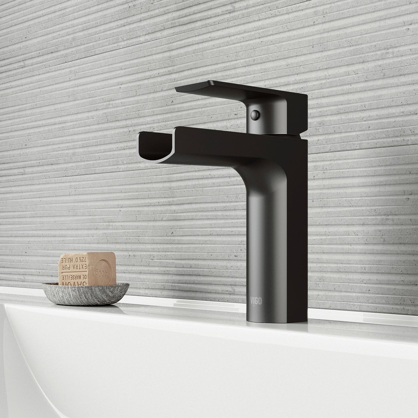 Kitchen Sink Faucet with Touchless Sensor Control – Pull-Down Spray Head