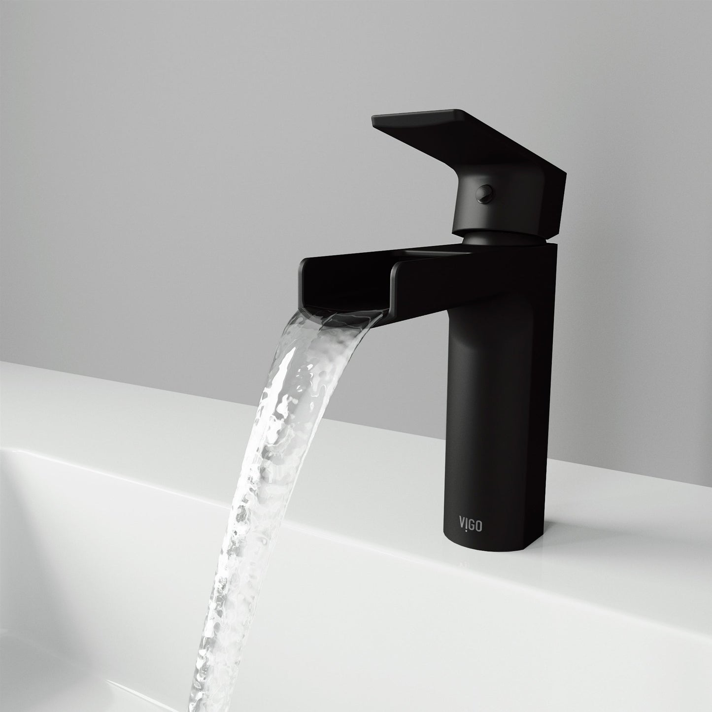Kitchen Sink Faucet with Touchless Sensor Control – Pull-Down Spray Head