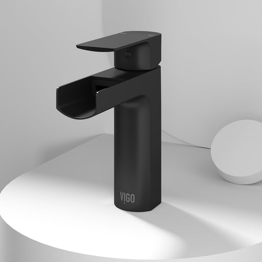Kitchen Sink Faucet with Touchless Sensor Control – Pull-Down Spray Head