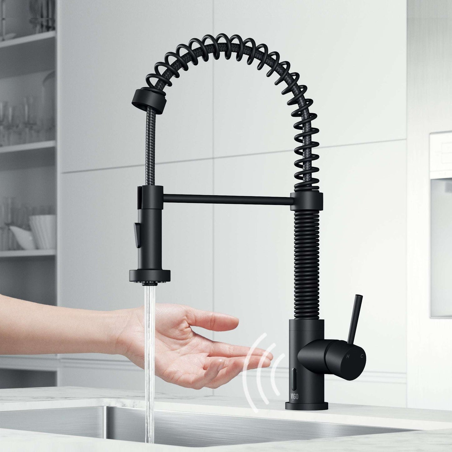 Edison Touchless Pull-Down Kitchen Faucet