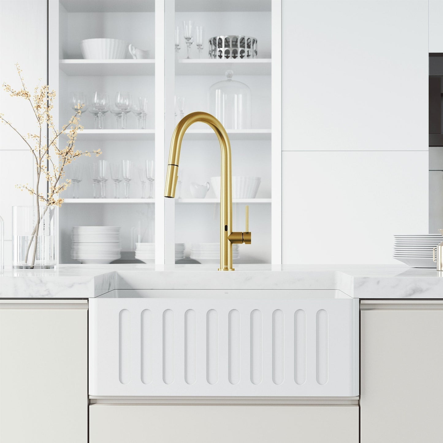 Touchless Pull-Down Kitchen Faucet – Smart Motion Sensor Water Control