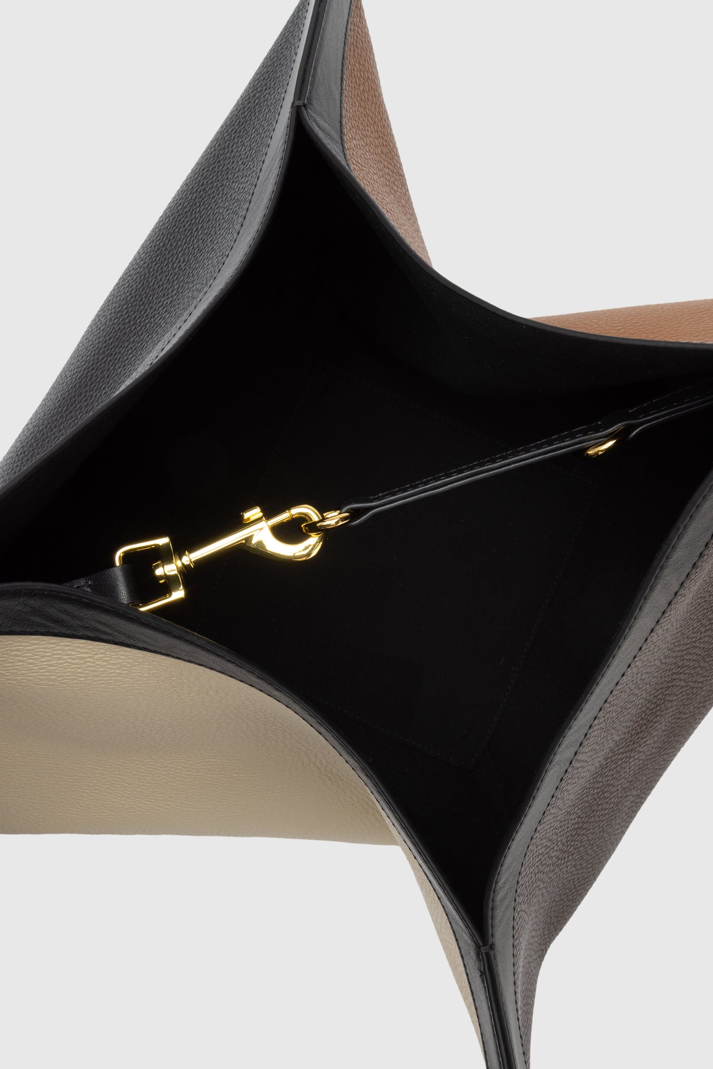 LARGE WONTON - COFFEES PEBBLE GRAINED LEATHER